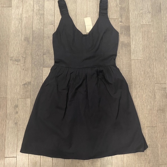 NWT Abercrombie & Fitch Black Lined Dress - Picture 1 of 7